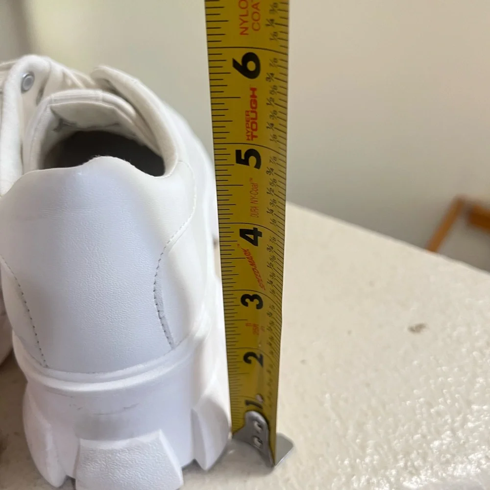 Steve Madden White Michigan Platform Sneakers Chunky Lug Sole Y2K Streetwear 9.5
